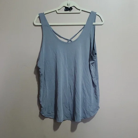Gray Tank Top Size Large - Picture 4 of 4